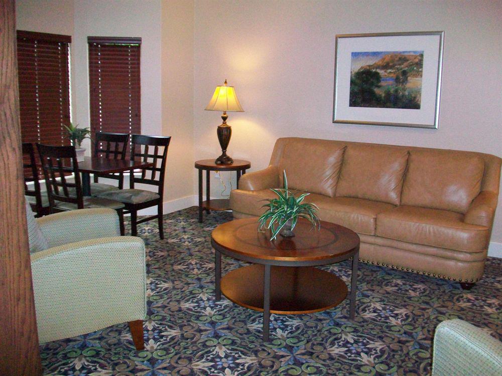 Staybridge Suites Mcallen By Ihg Habitación foto